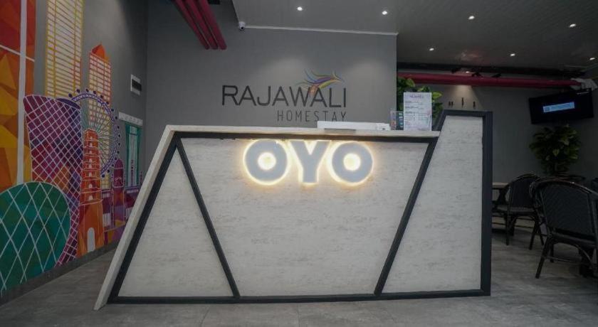 Oyo 568 Rajawali Homestay Palimbão Exterior foto